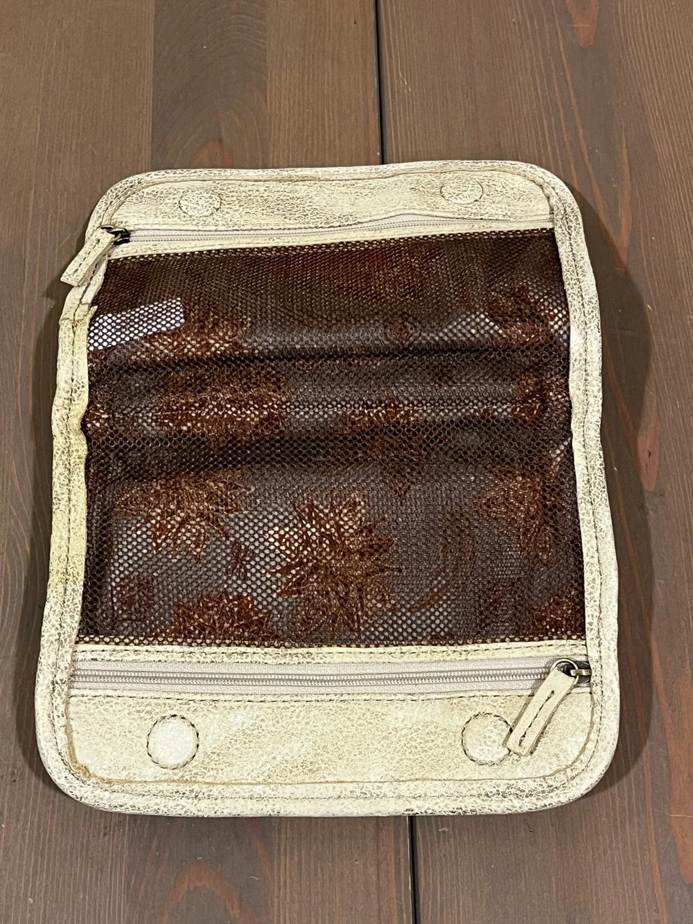 HOBO Leather Makeup Bag Travel Pouch Mesh Zip Pockets Floral Lining Metallic